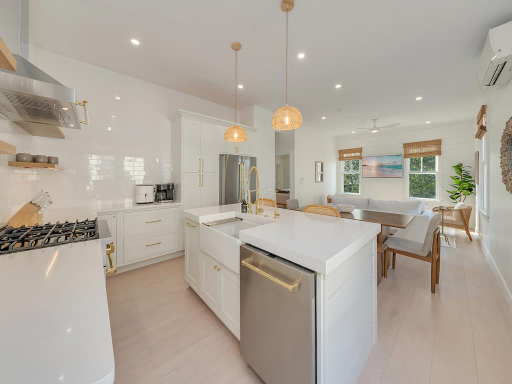 Washington Street Retreat - Units 1 and 2 | Photo 10