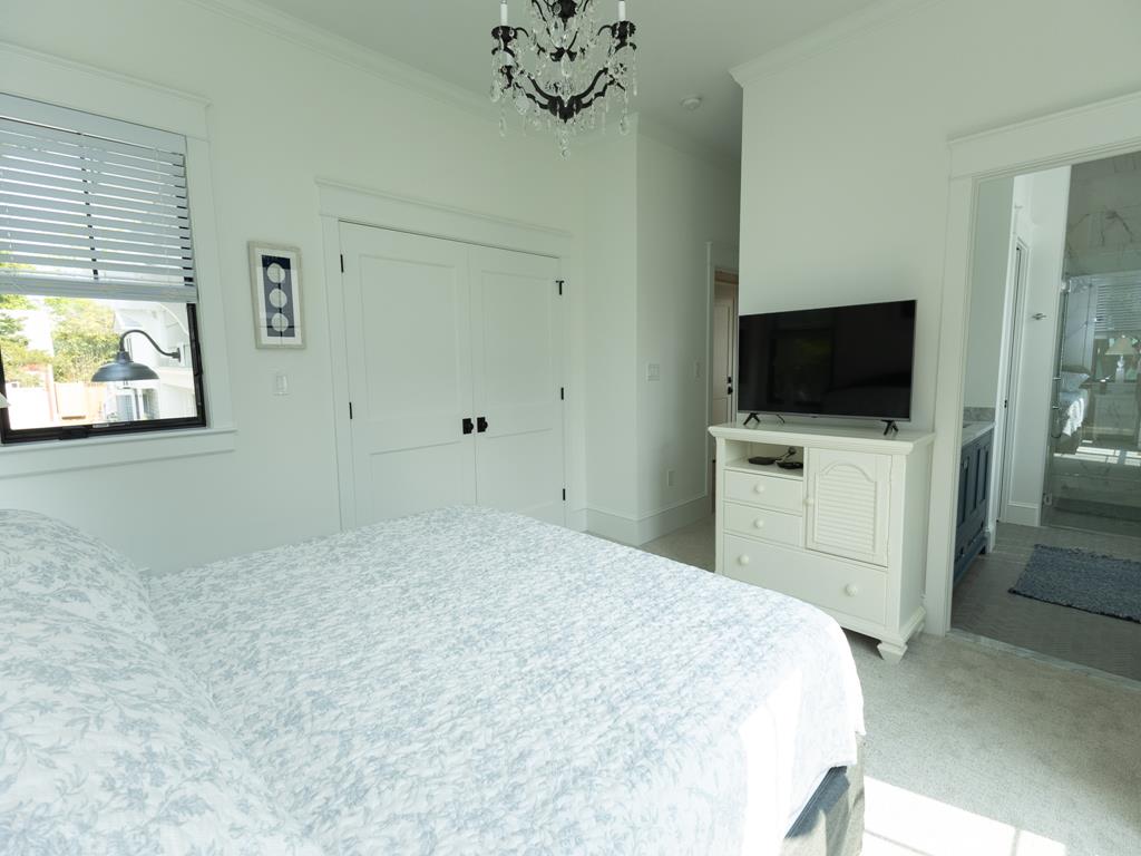 Peaceful on Page St - New Construction - 4 Beds | Photo 15