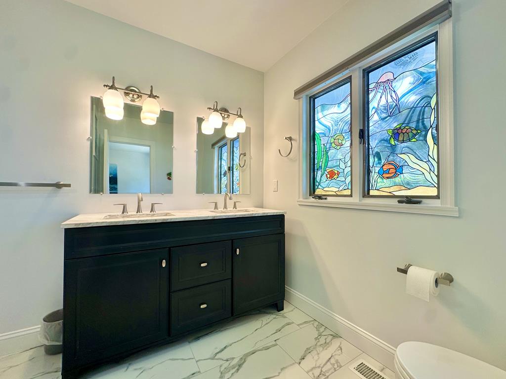 404 Fourth - 1st Fl - 4BR with a Pool | Photo 23