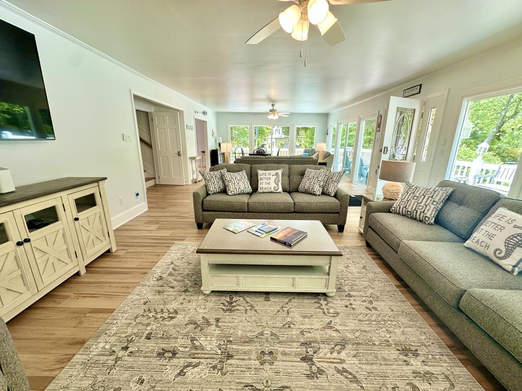 404 Fourth - 1st Fl - 4BR with a Pool | Photo 9