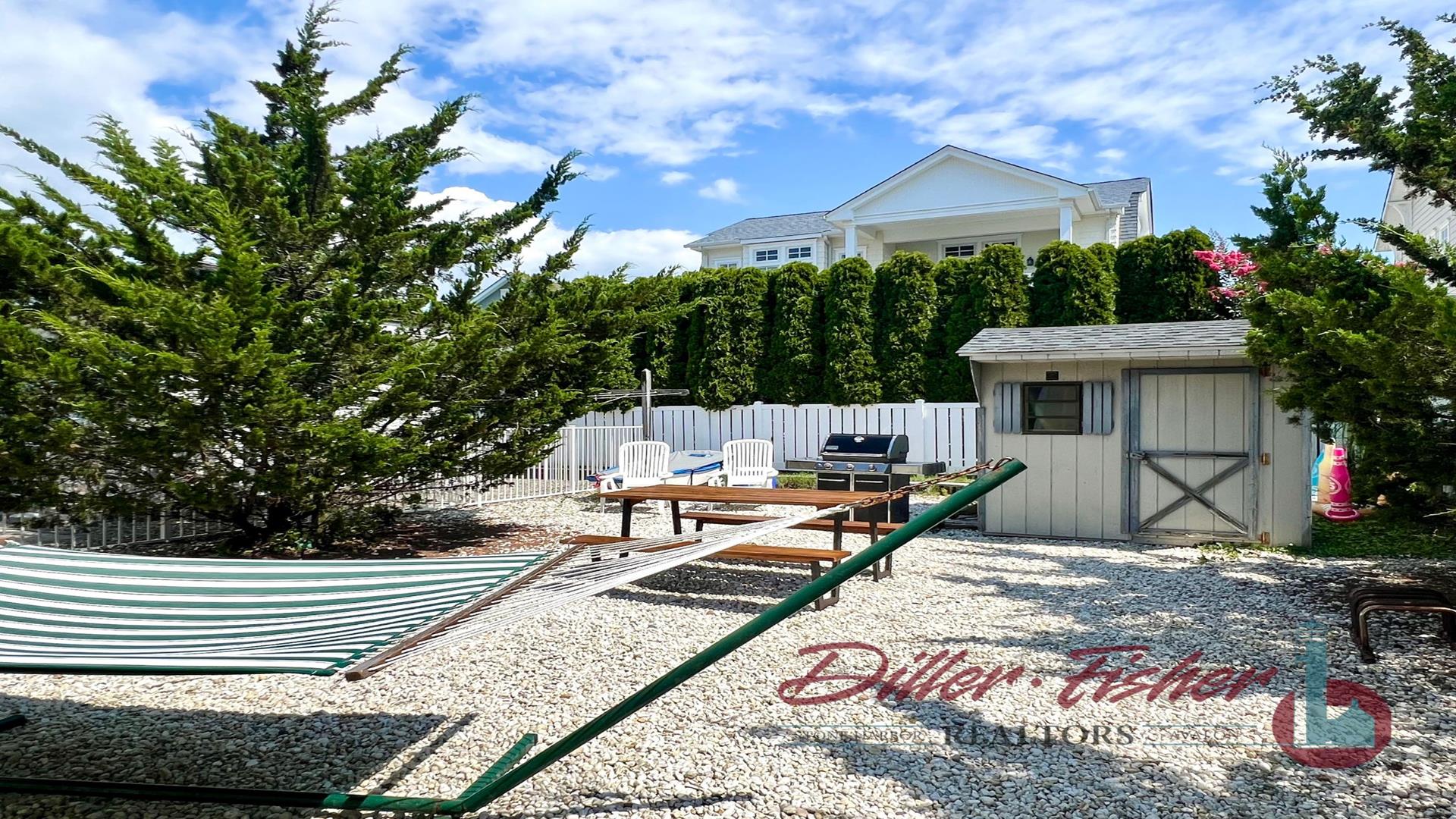 250 105th Street, Stone Harbor (Mid-Island)