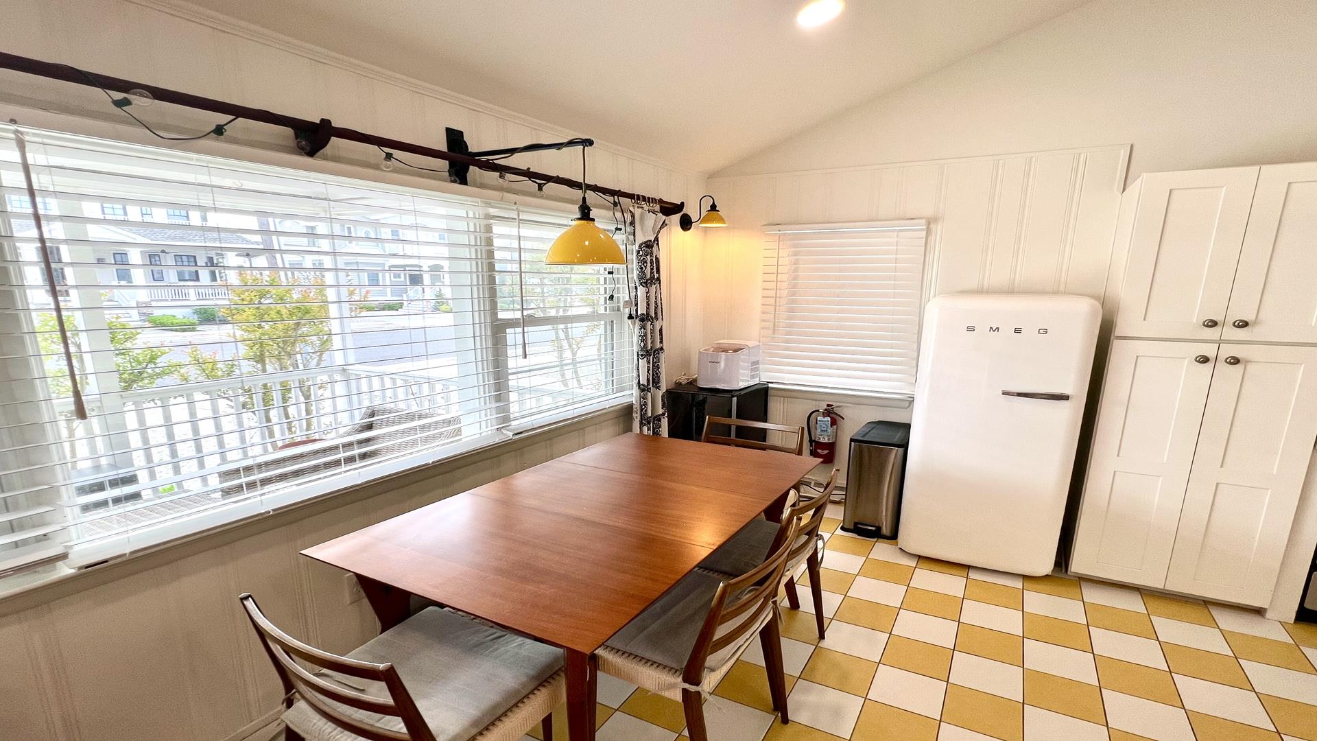 250 105th Street, Stone Harbor (Mid-Island)