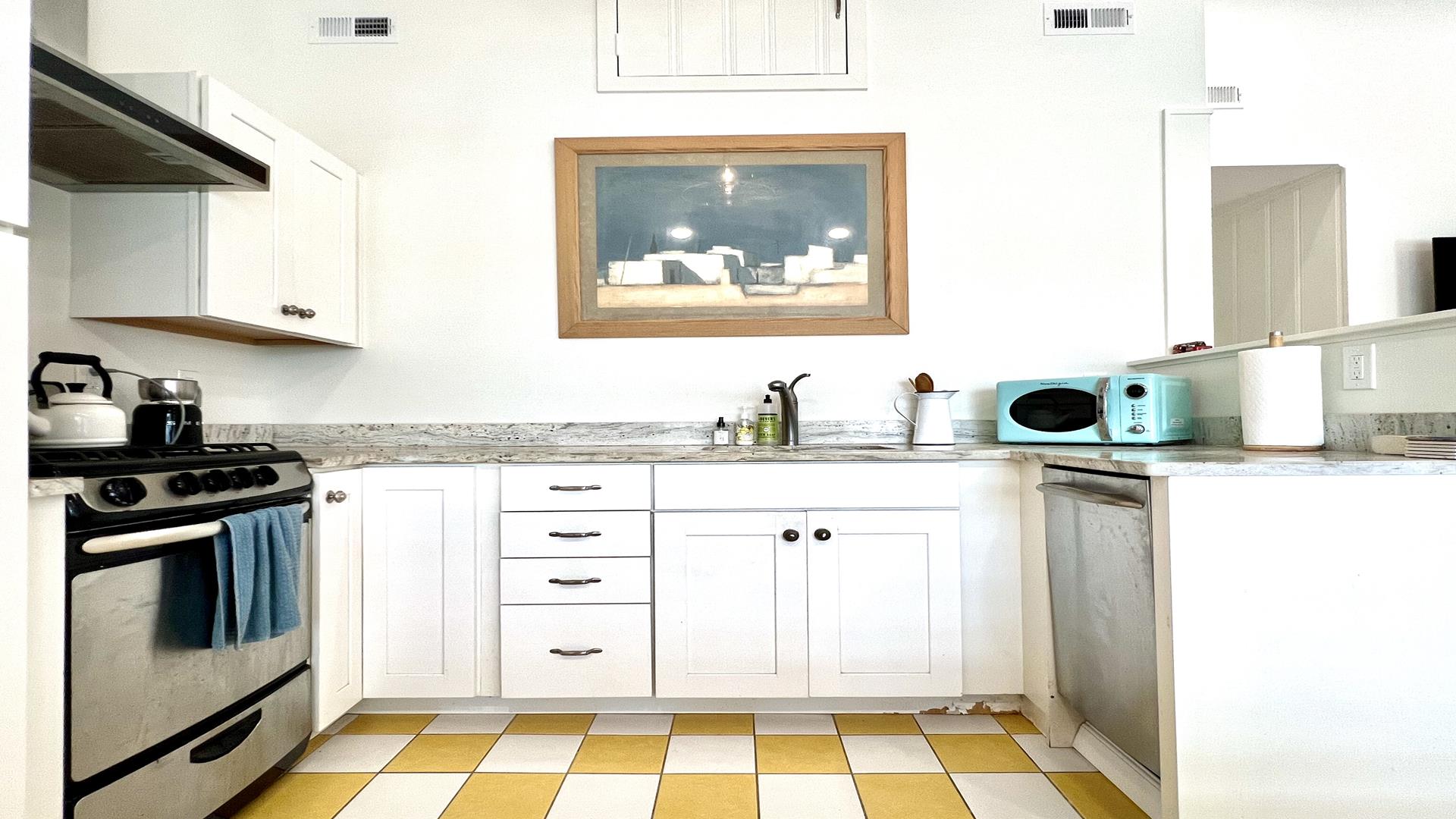 250 105th Street, Stone Harbor (Mid-Island)