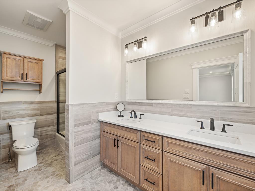 57 B Long Beach Blvd - ALARM, Loveladies (Ocean Front)