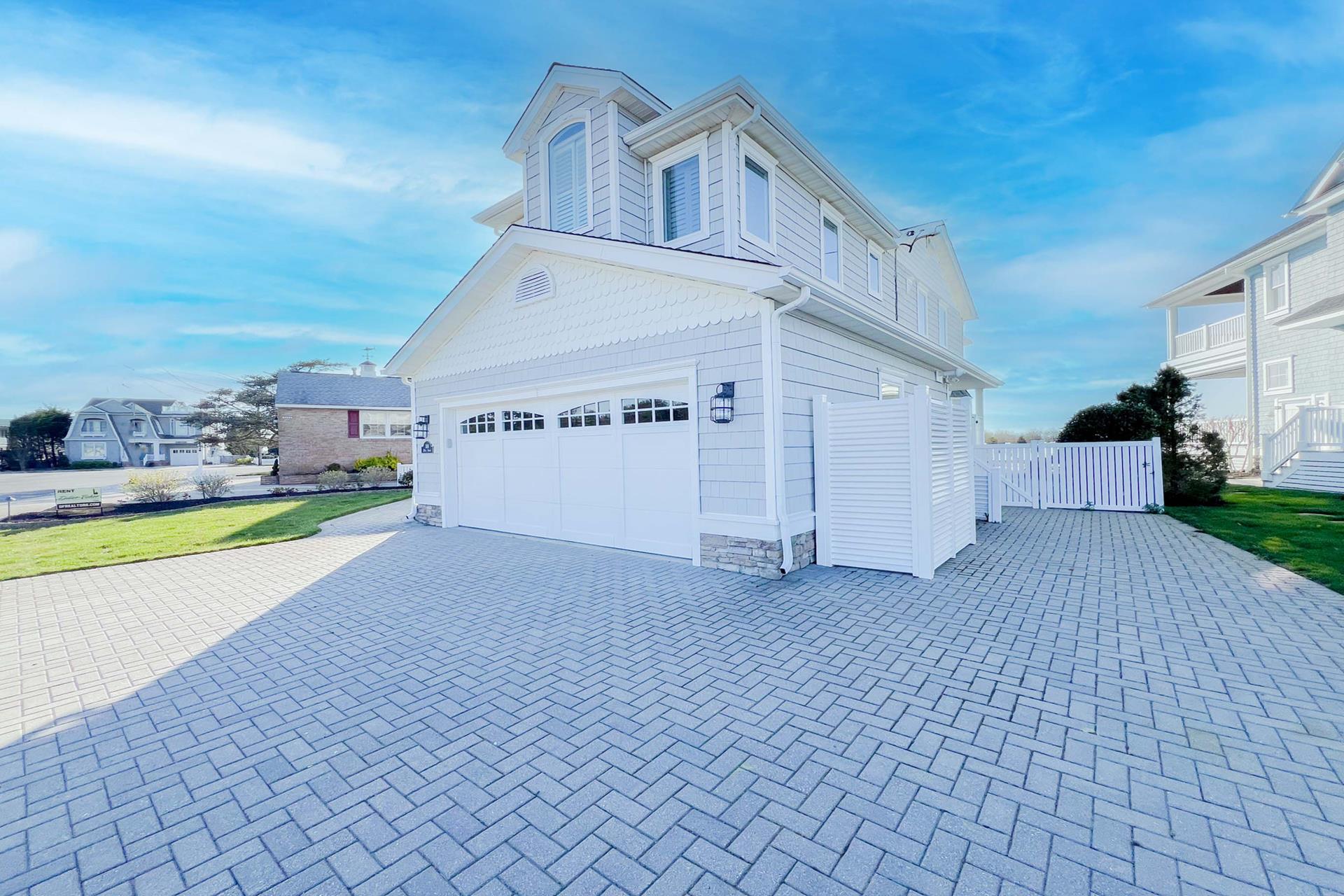 300 114th Street, Stone Harbor (Bayfront)