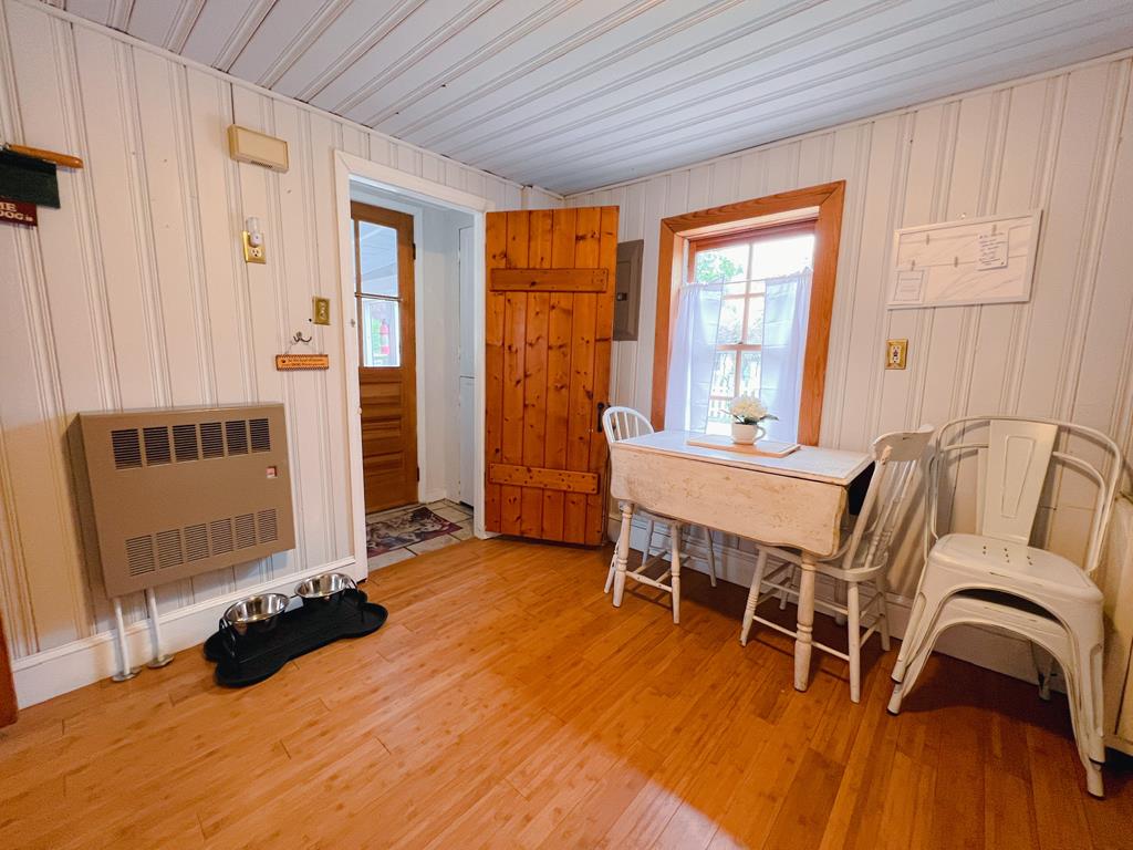 1015 Washington Gray Fox Suite | Photo 9