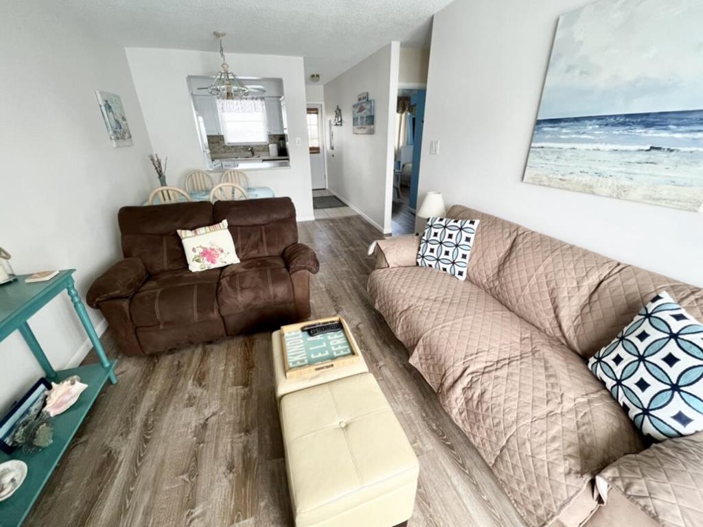 26 42nd Street | Photo 4