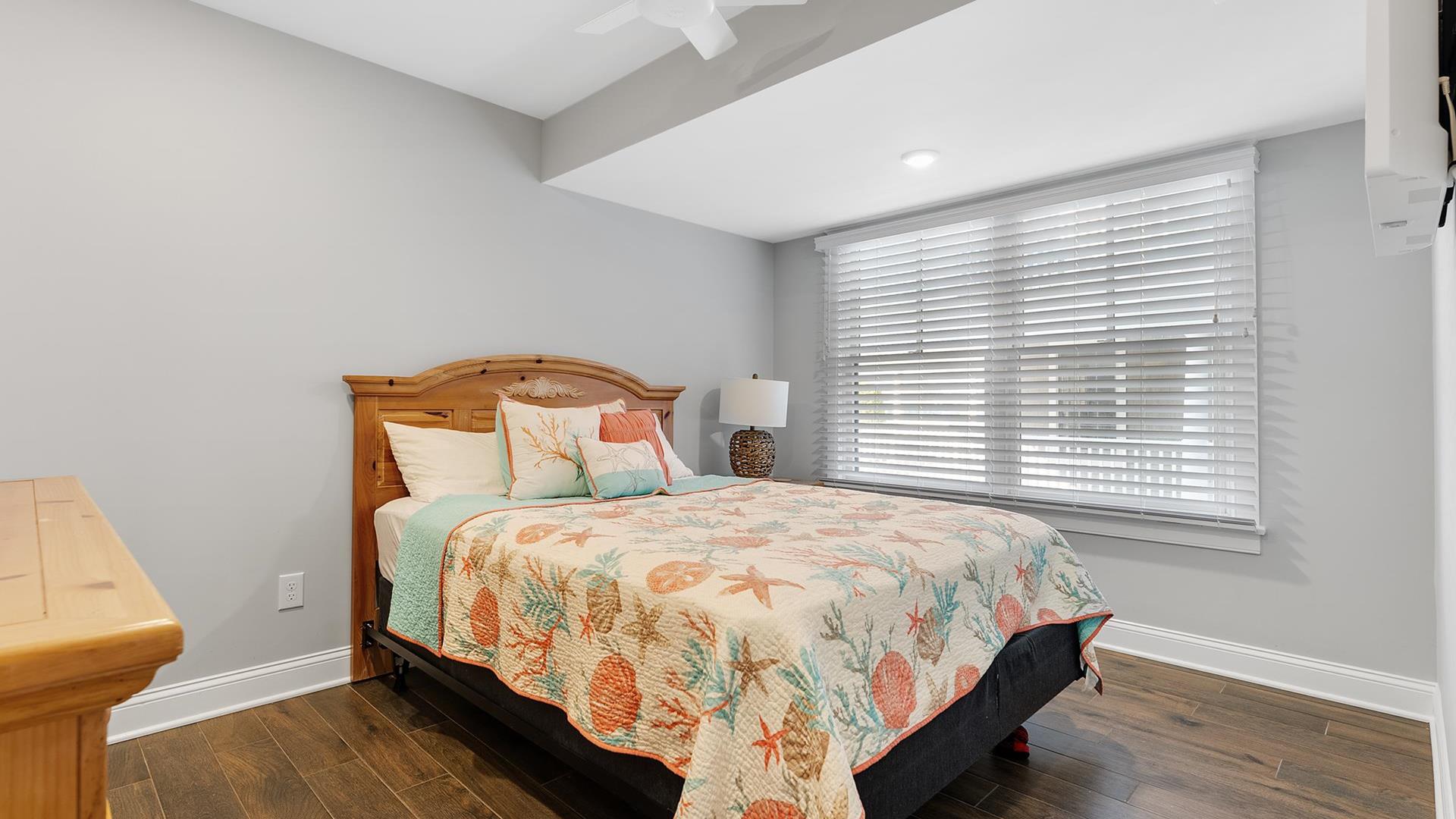 163 39th Street, Avalon (Center)