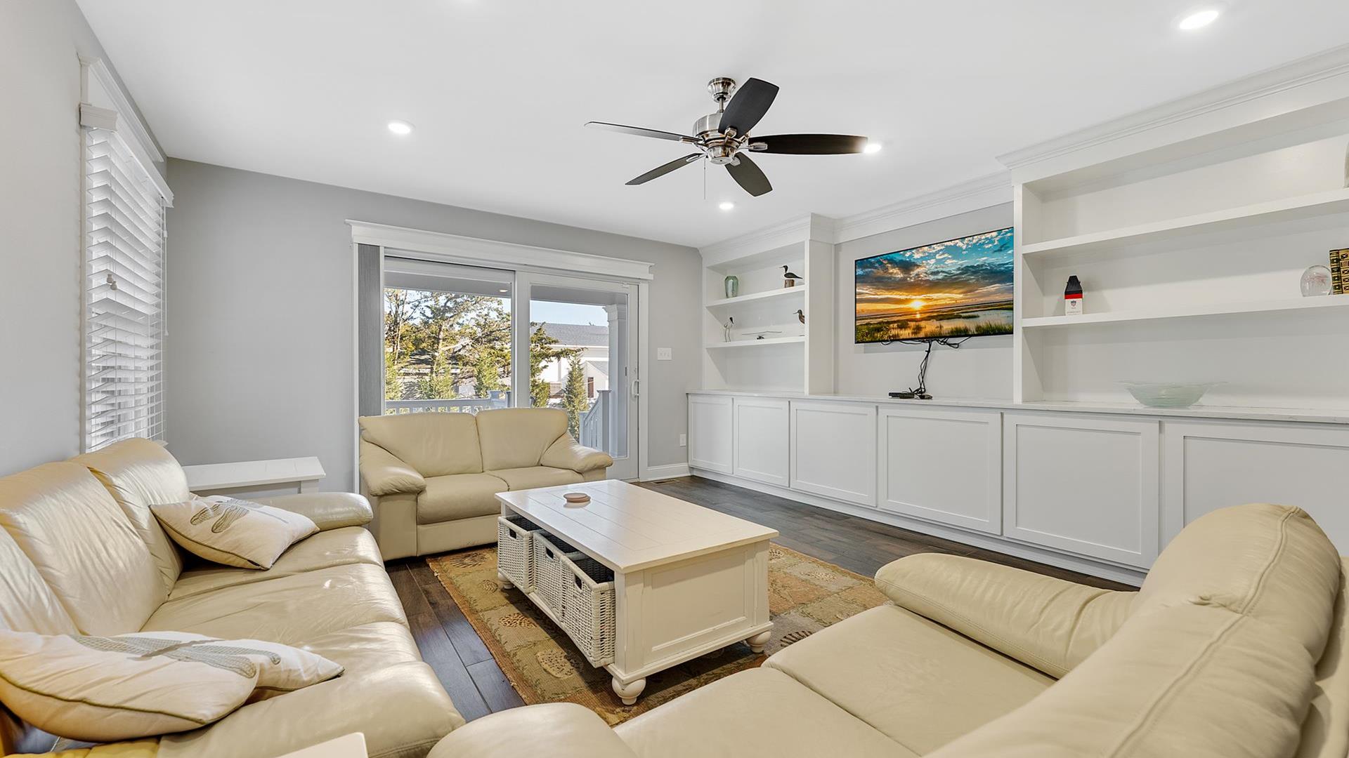 163 39th Street, Avalon (Center)