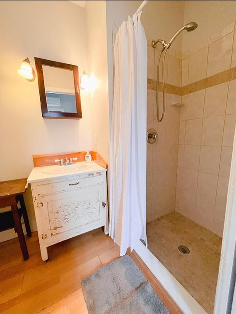 1015 Washington Fennec Fox Suite | Photo 14