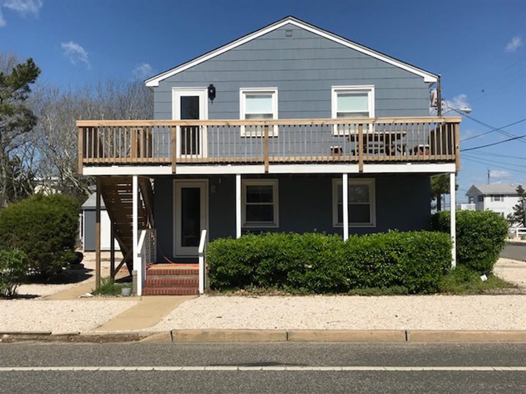 26 E 22nd Street, Spray Beach