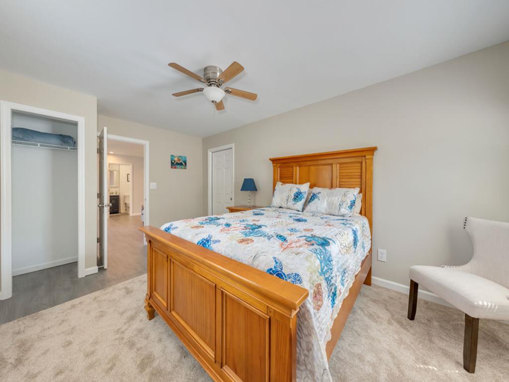https://realtimerental.com/rrv10/RentalPhotos/1222/1222328.17.jpg