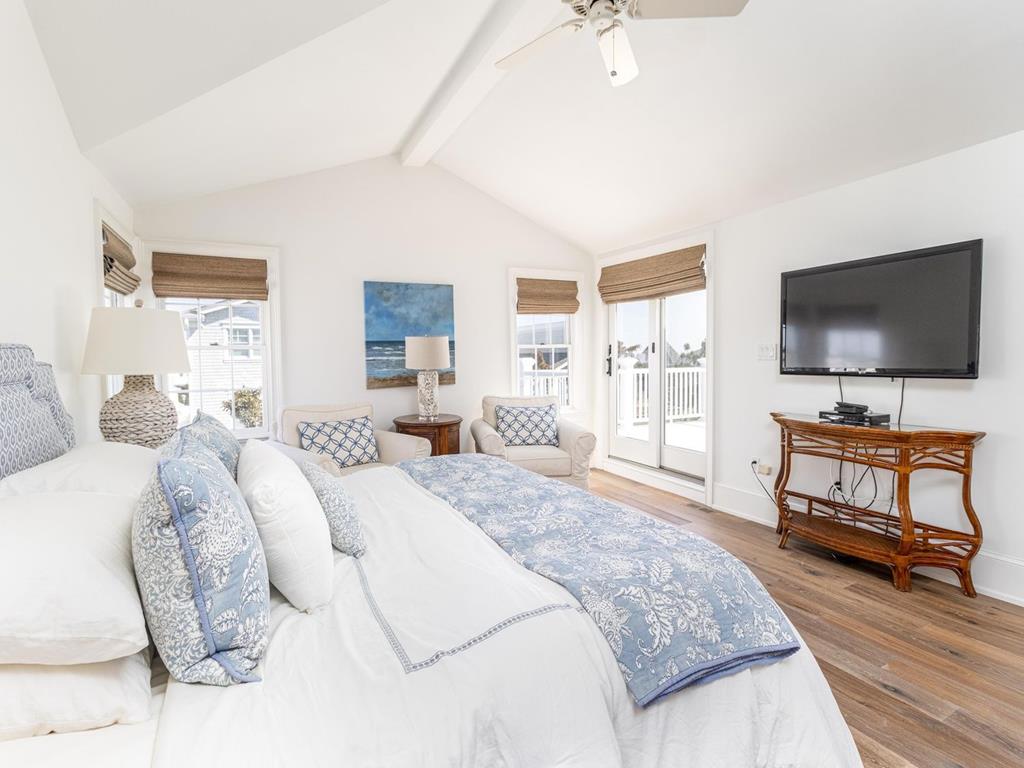 153 76th St, Avalon (Beach Block)