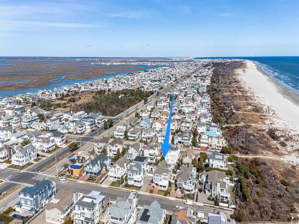 153 76th St, Avalon (Beach Block)