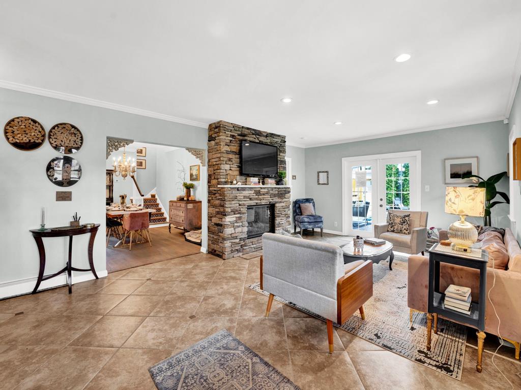 143 W. Leaming Way | Photo 4