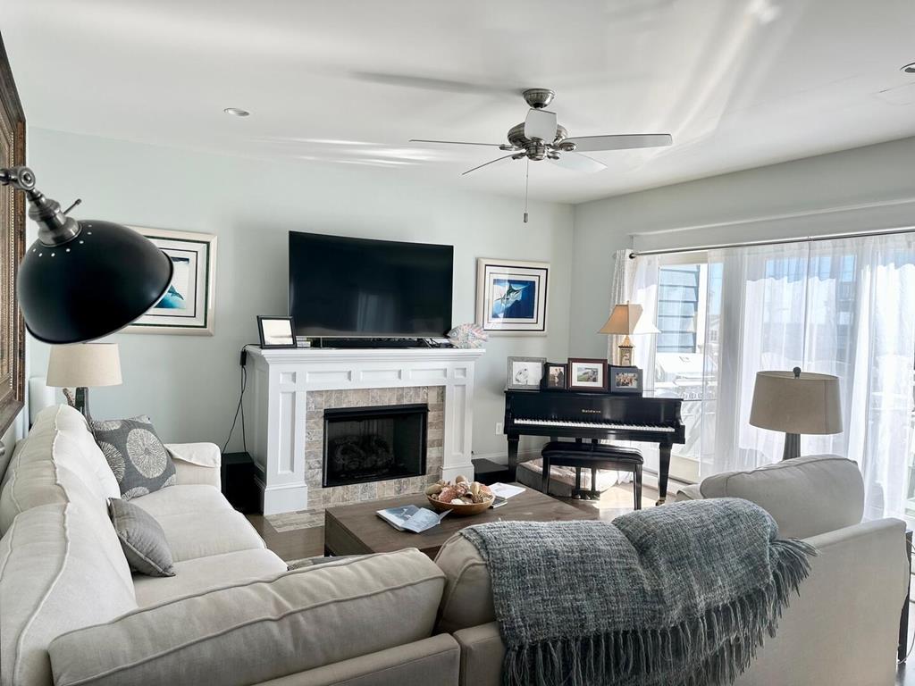 4700 Pleasure Ave | Photo 3