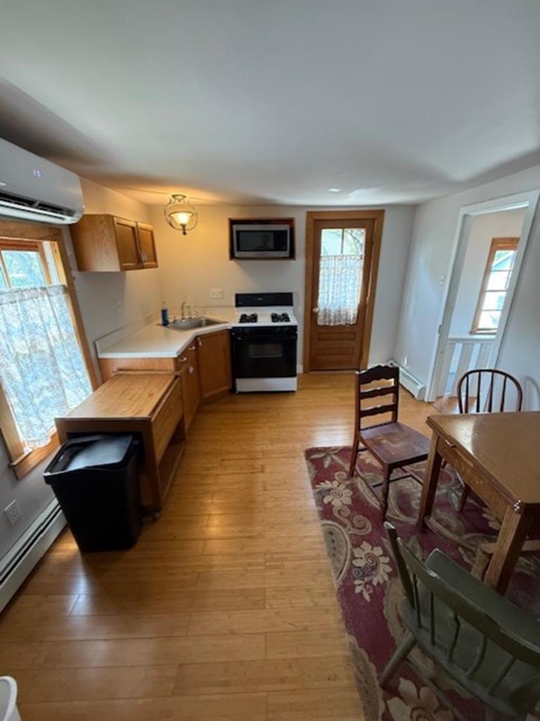 1015 Washington Arctic Fox Suite | Photo 4