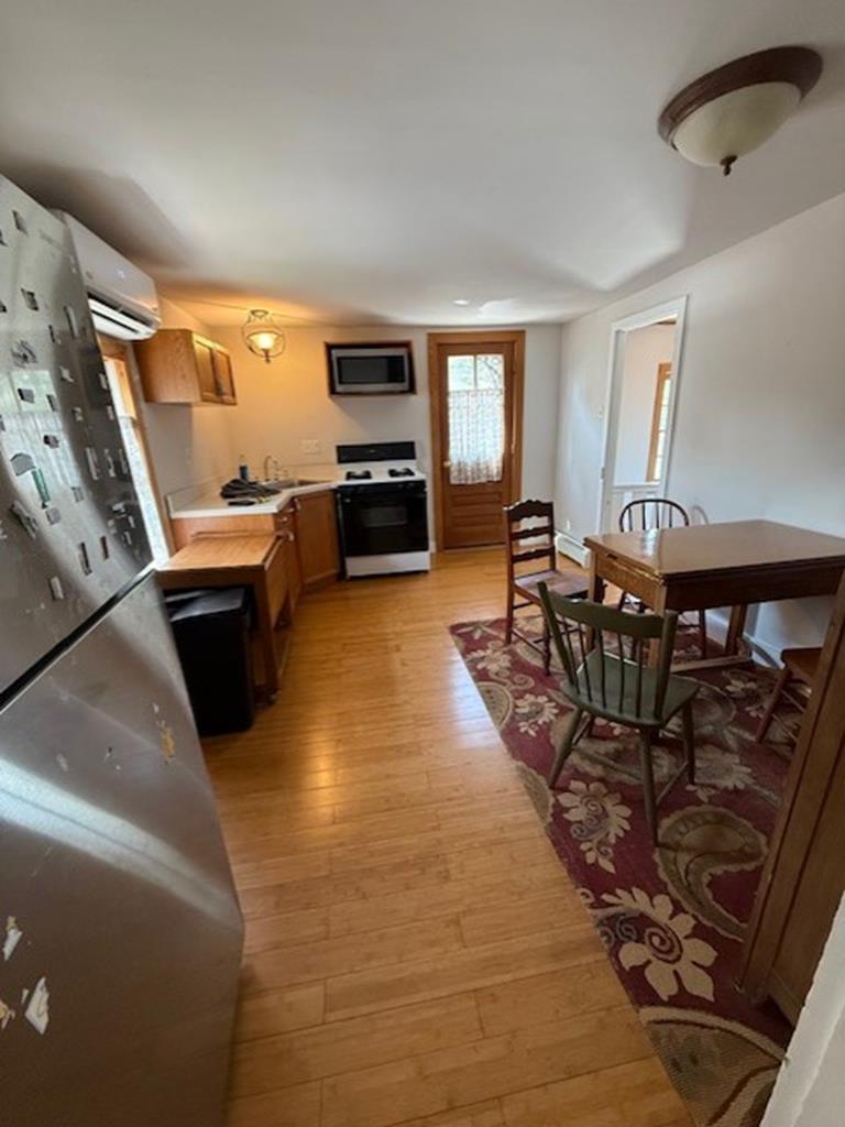 1015 Washington Arctic Fox Suite | Photo 6