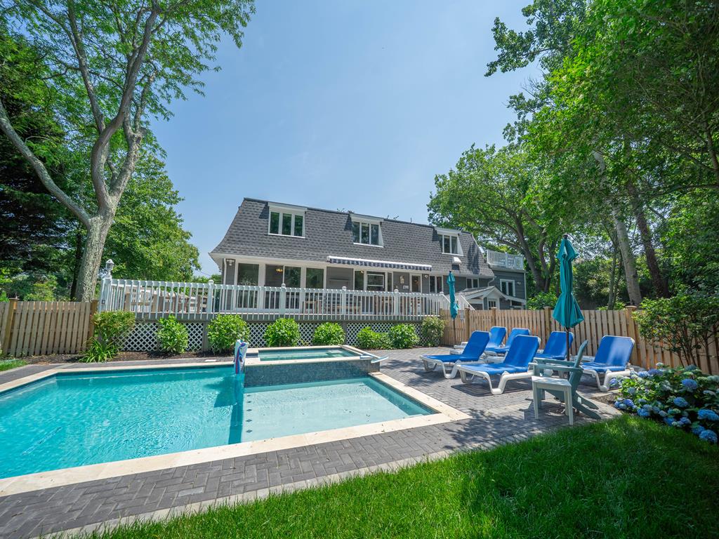 404 Fourth Avenue | Photo 3