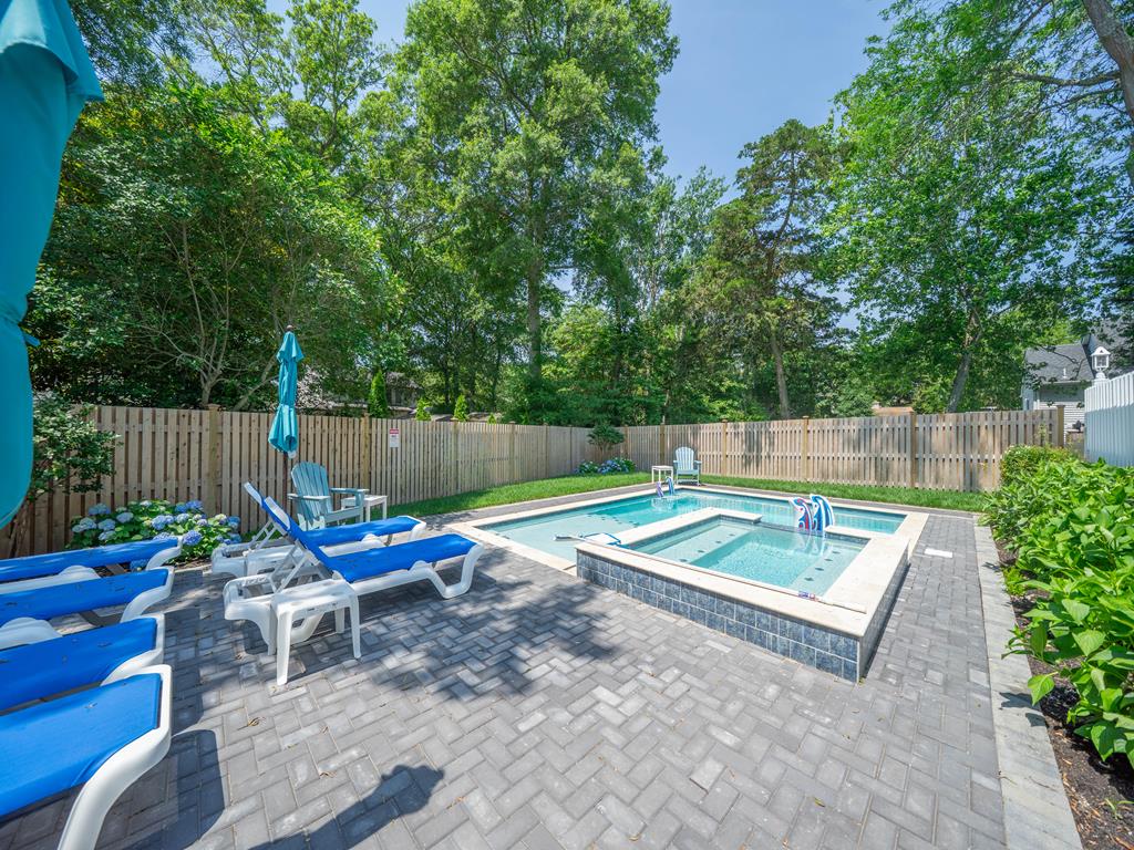 404 Fourth Avenue | Photo 4