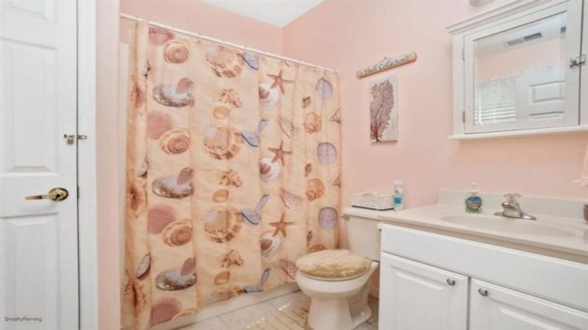 221 E Glenwood