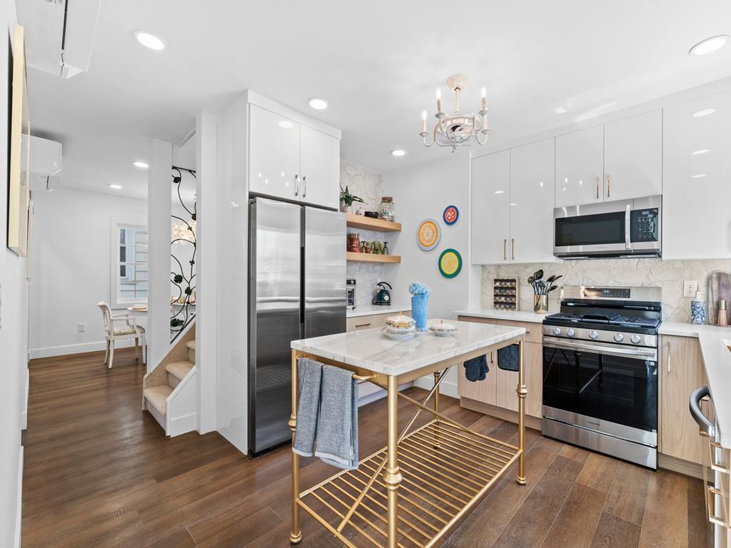 218 E Taylor | Photo 4