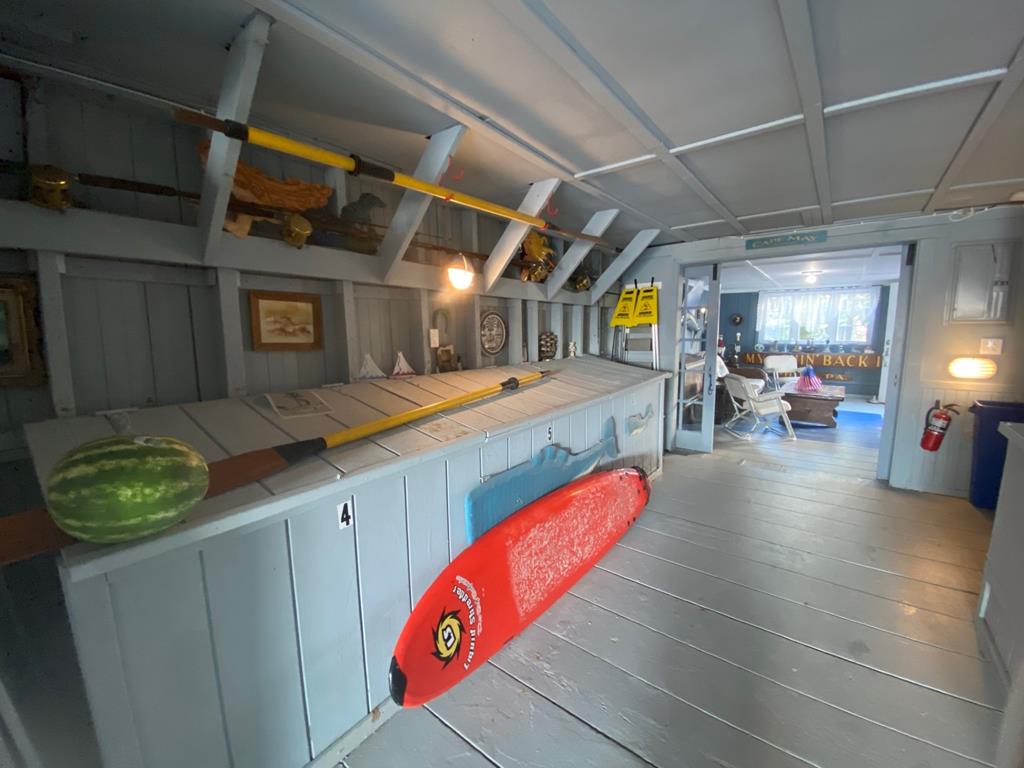 Escape to Yacht - Upstairs Apartment | Photo 30