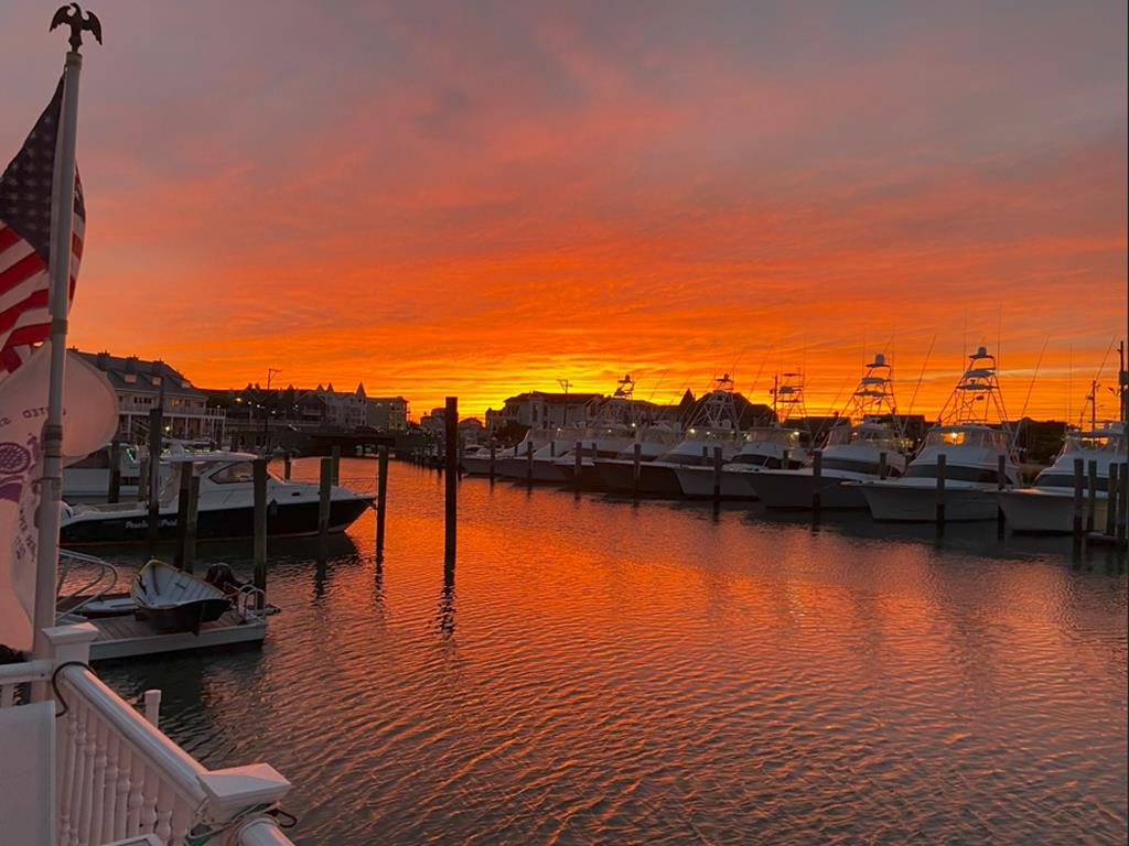 Escape to Yacht - Upstairs Apartment | Photo 36