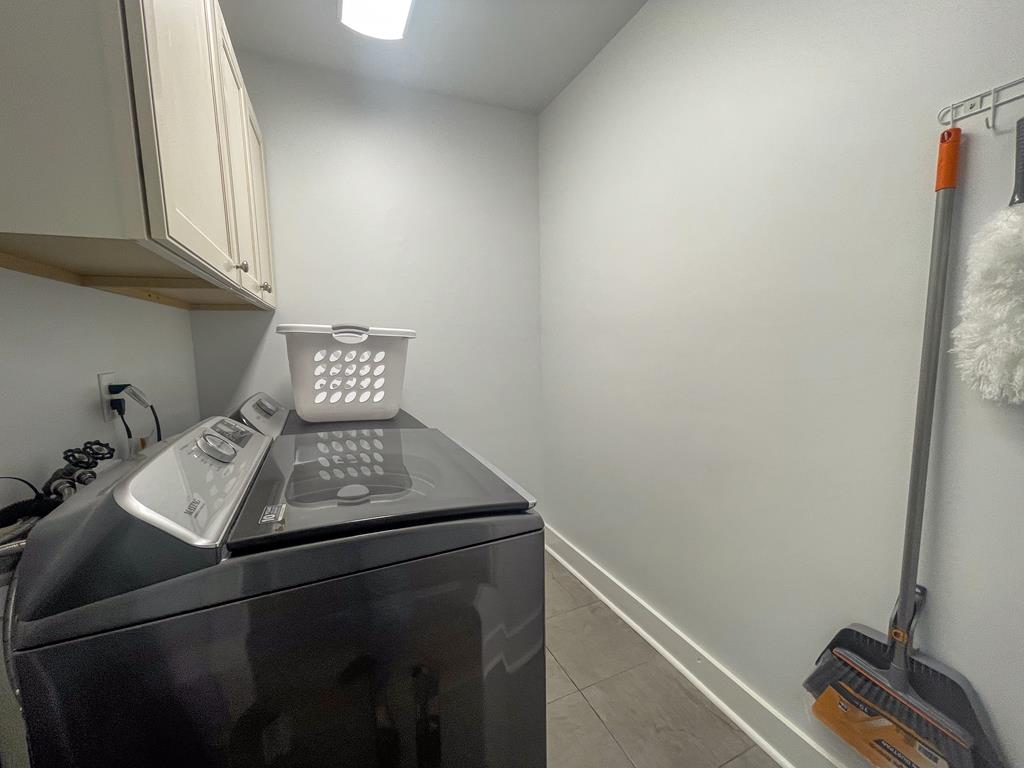 8 Bedrooms with a Pool - 404 Fourth Avenue | Photo 13