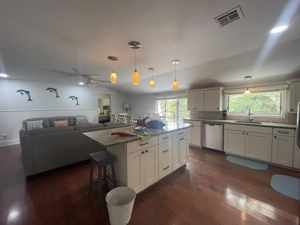 8 Bedrooms with a Pool - 404 Fourth Avenue | Photo 22