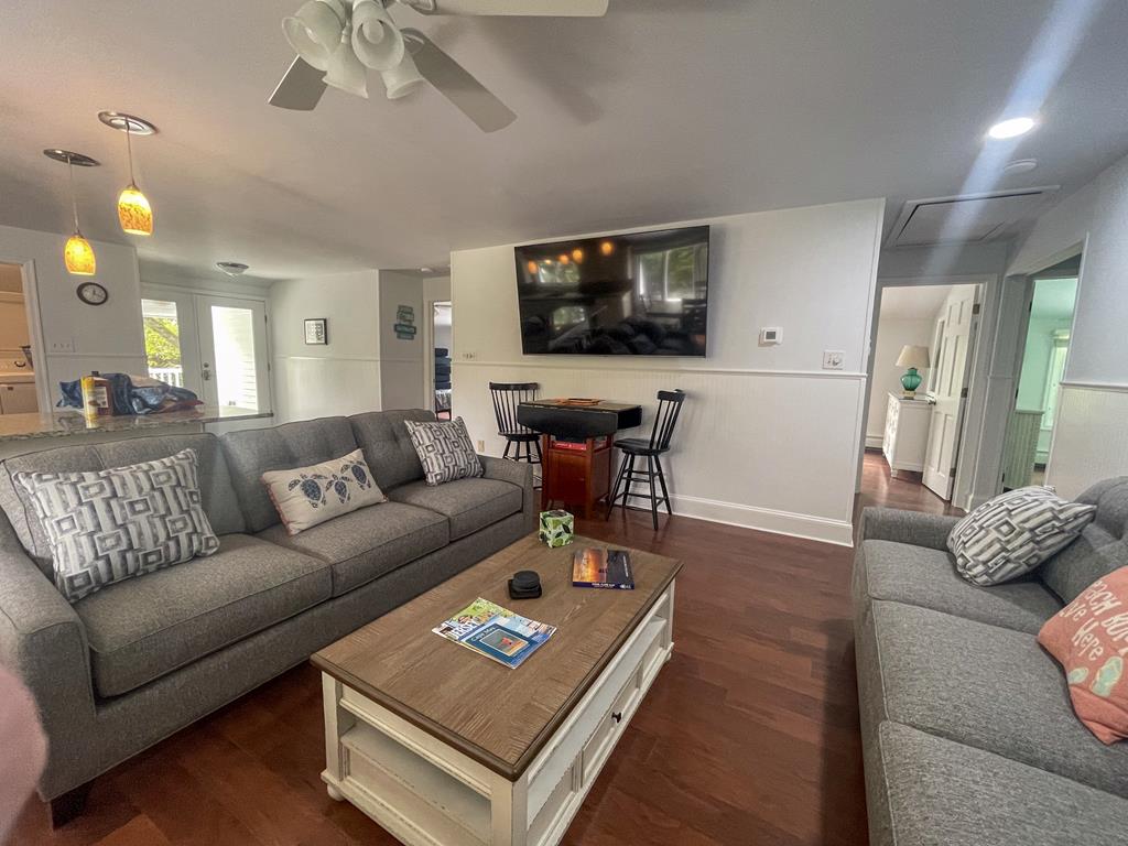 8 Bedrooms with a Pool - 404 Fourth Avenue | Photo 24