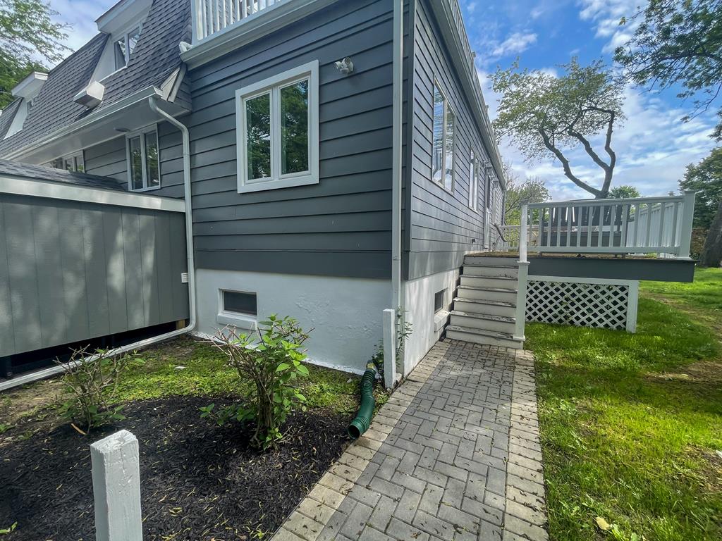 8 Bedrooms with a Pool - 404 Fourth Avenue | Photo 6