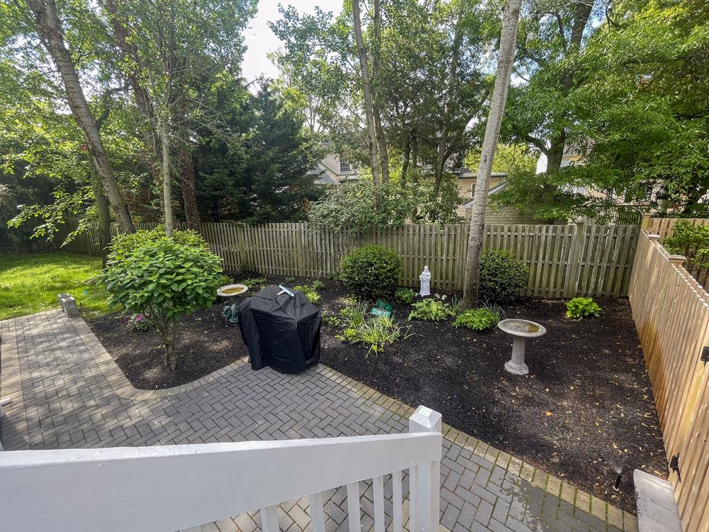 8 Bedrooms with a Pool - 404 Fourth Avenue | Photo 8