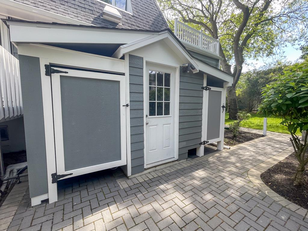 8 Bedrooms with a Pool - 404 Fourth Avenue | Photo 9