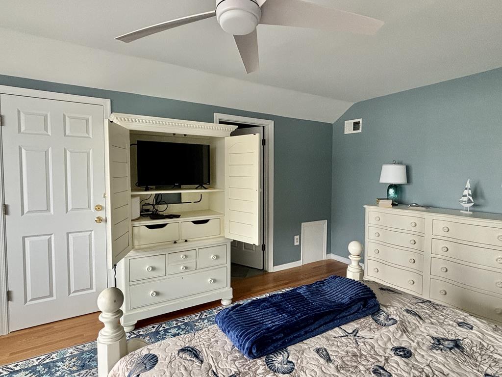 1520 Yacht Ave Unit 203 - Pool on the Habor! | Photo 24