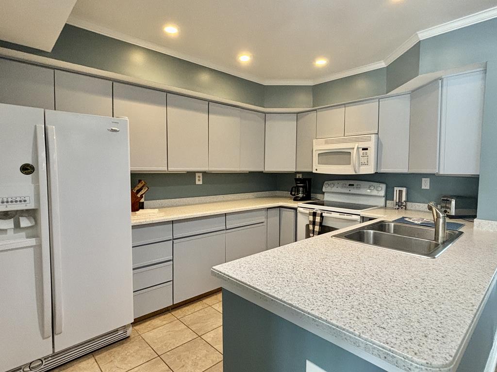 1520 Yacht Ave Unit 203 - Pool on the Habor! | Photo 8