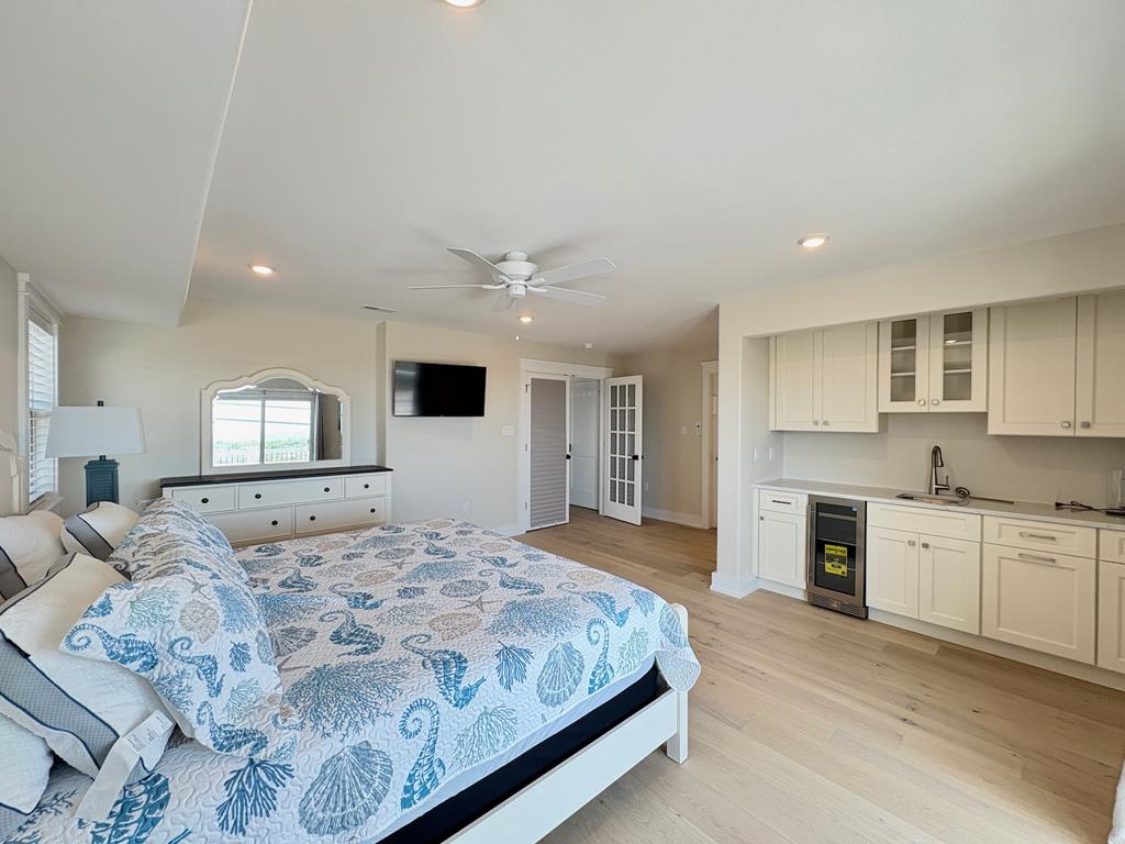 908 Landis Avenue - South, Sea Isle City (Beach Front)