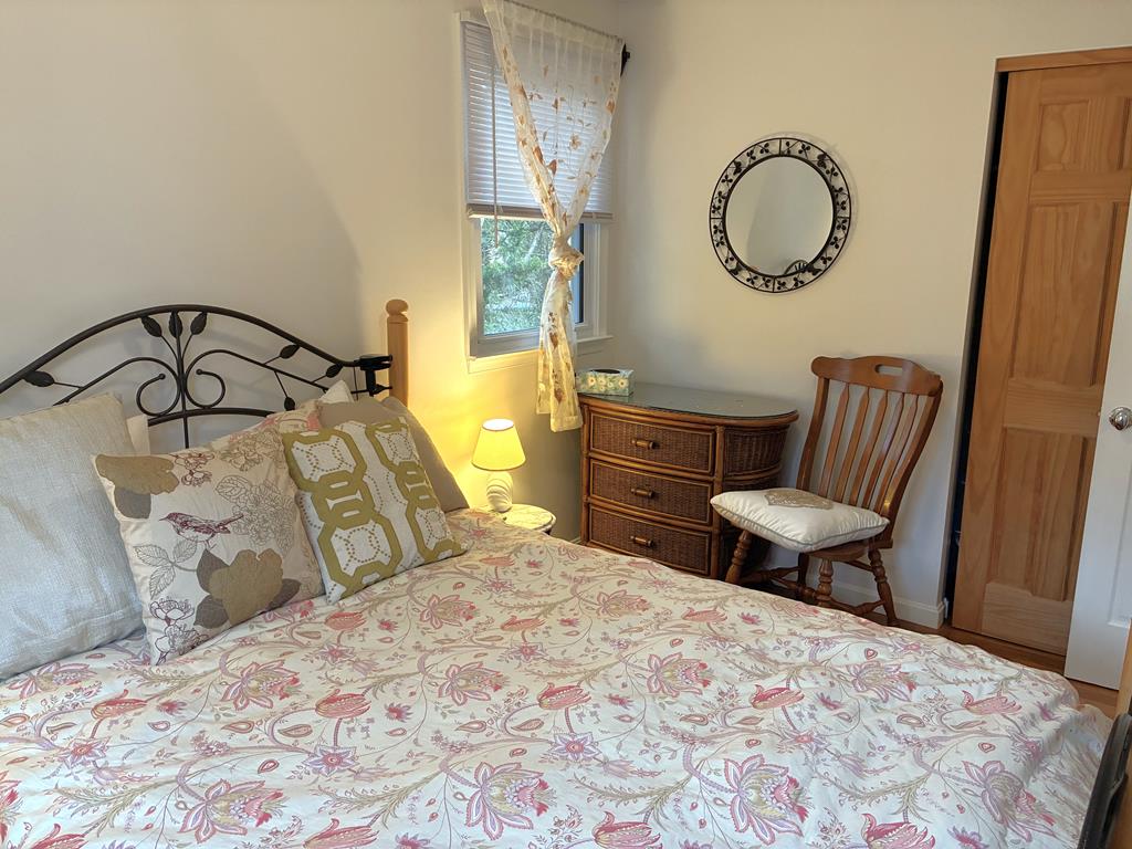 Pias Point - 802 Cape Avenue | Photo 15