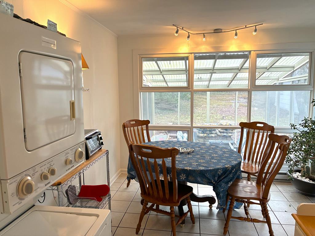 Pias Point - 802 Cape Avenue | Photo 8