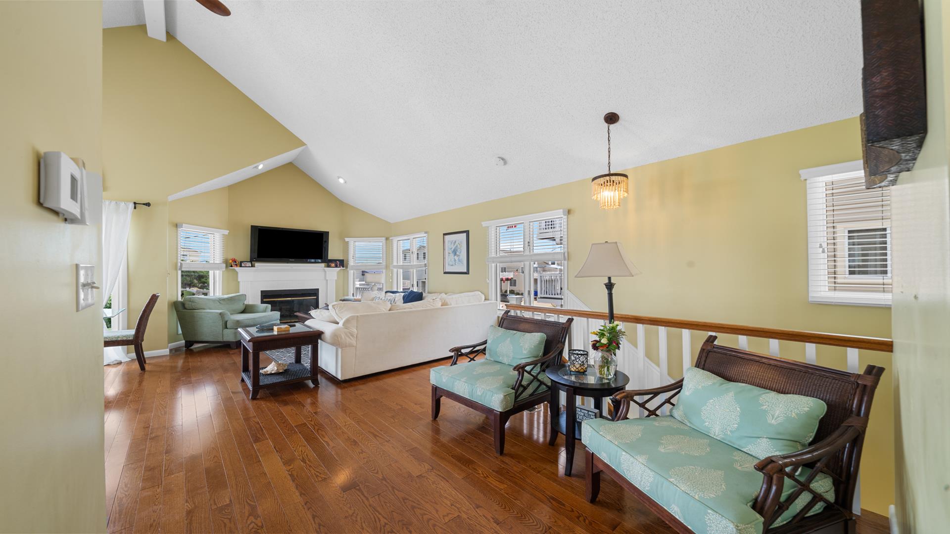 280 28th Street E, Avalon | COMPASS RE - Avalon