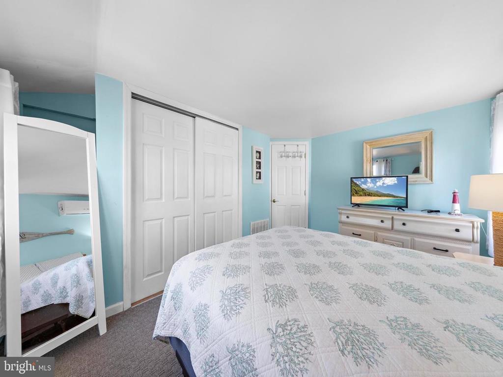 222 4th Street, Beach Haven (Ocean Side)