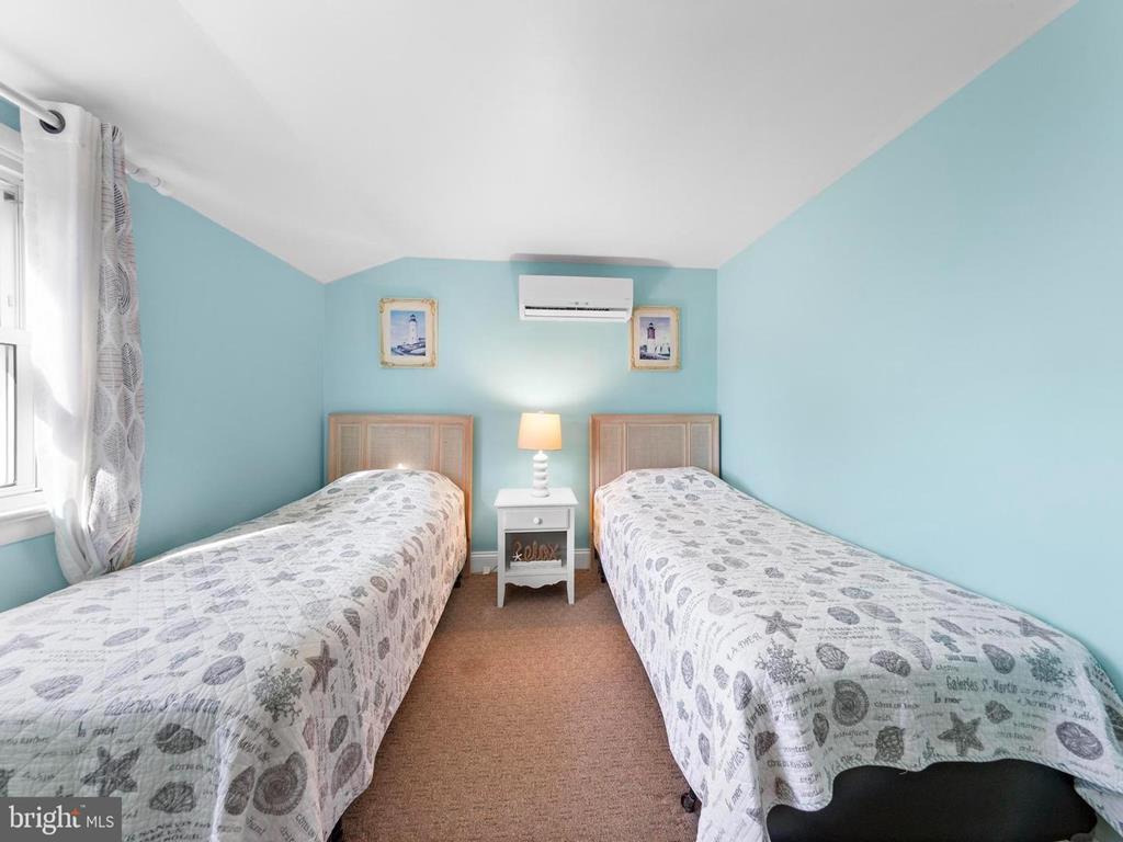 222 4th Street, Beach Haven (Ocean Side)