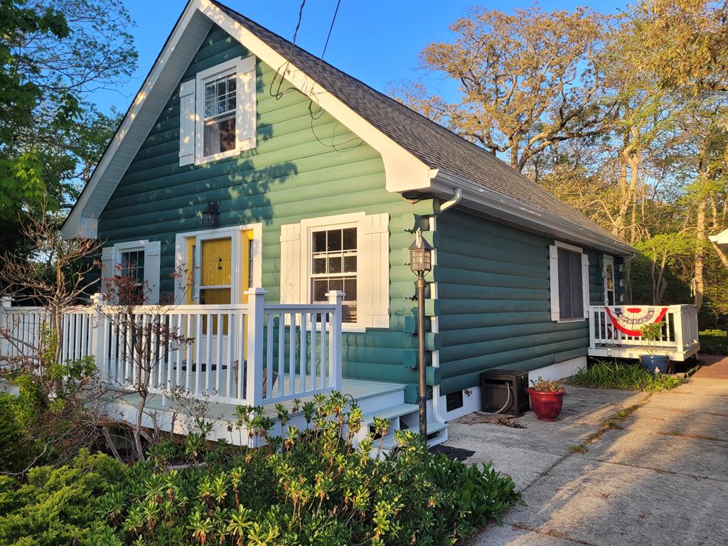 1005 Clubhouse Drive | Photo 3