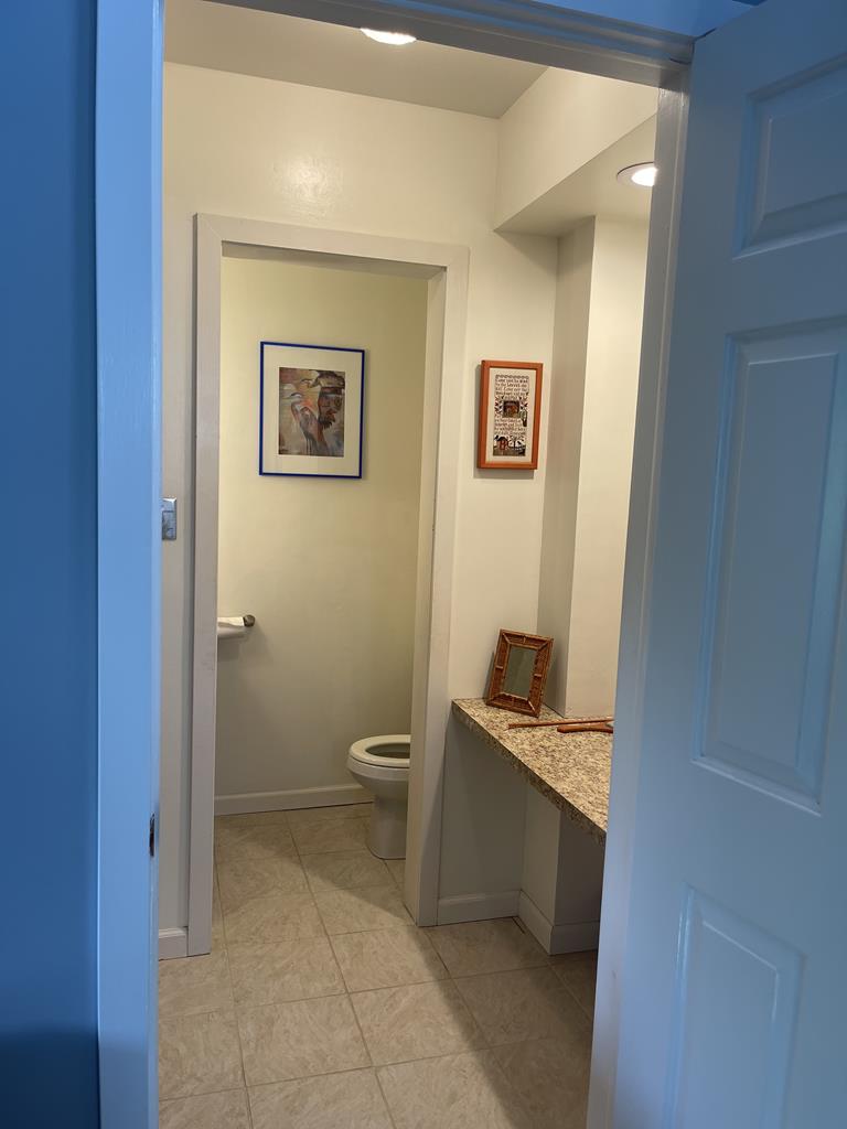 302 Knox Avenue | Photo 20