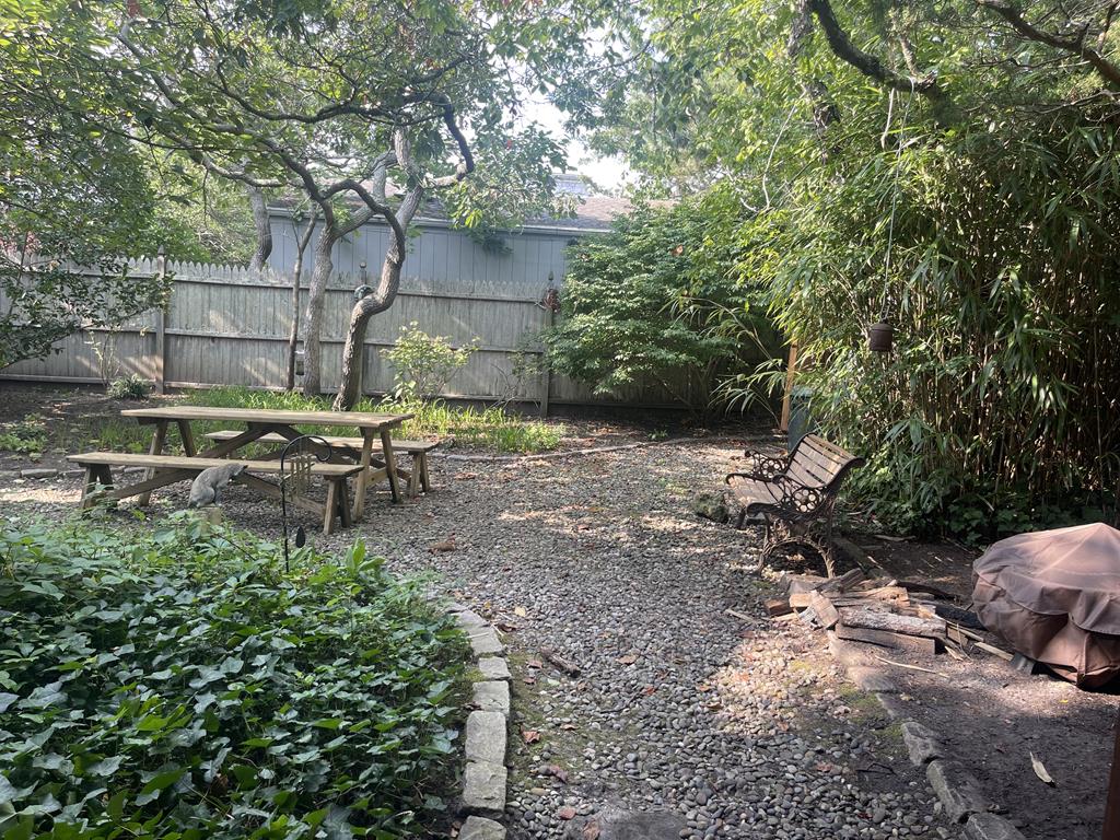 302 Knox Avenue | Photo 25