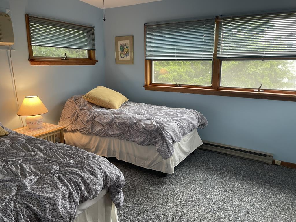 302 Knox Avenue | Photo 28