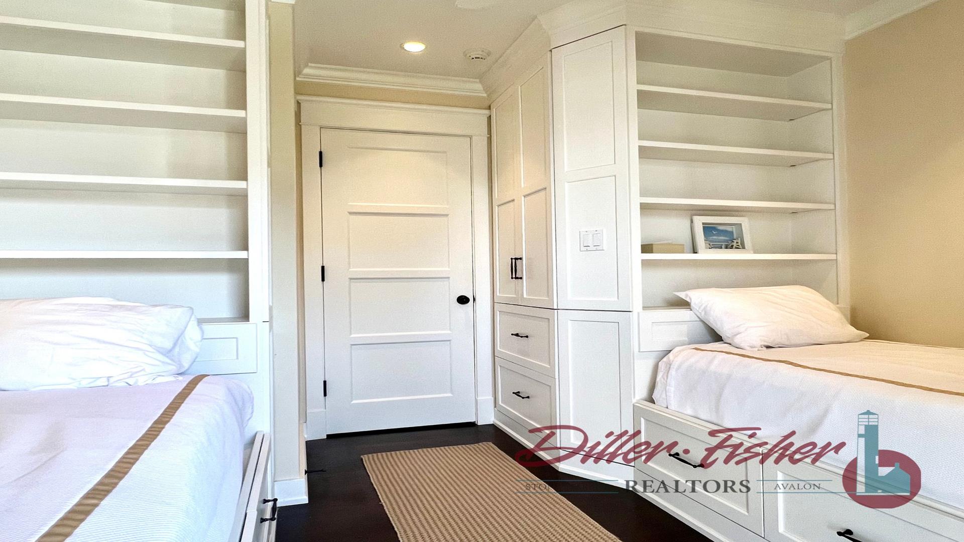 8700 First Avenue, Stone Harbor (Beach Block)