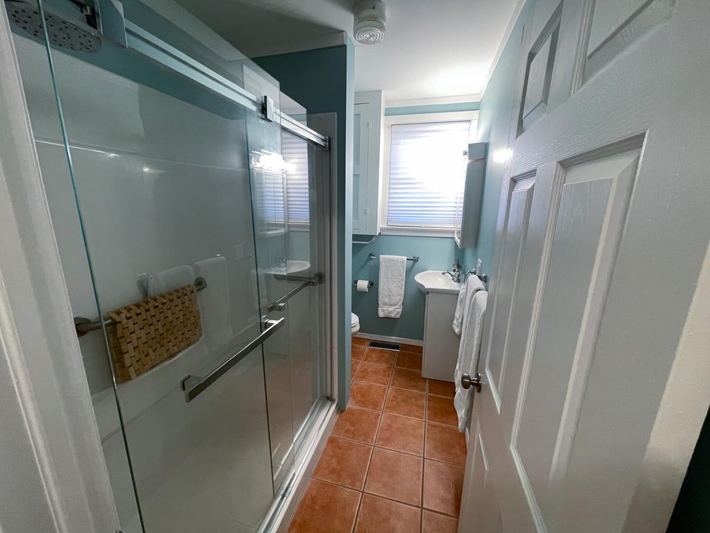 505 Beach Avenue- SECOND FLOOR | Photo 14