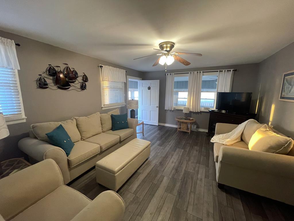 505 Beach Avenue- SECOND FLOOR | Photo 7