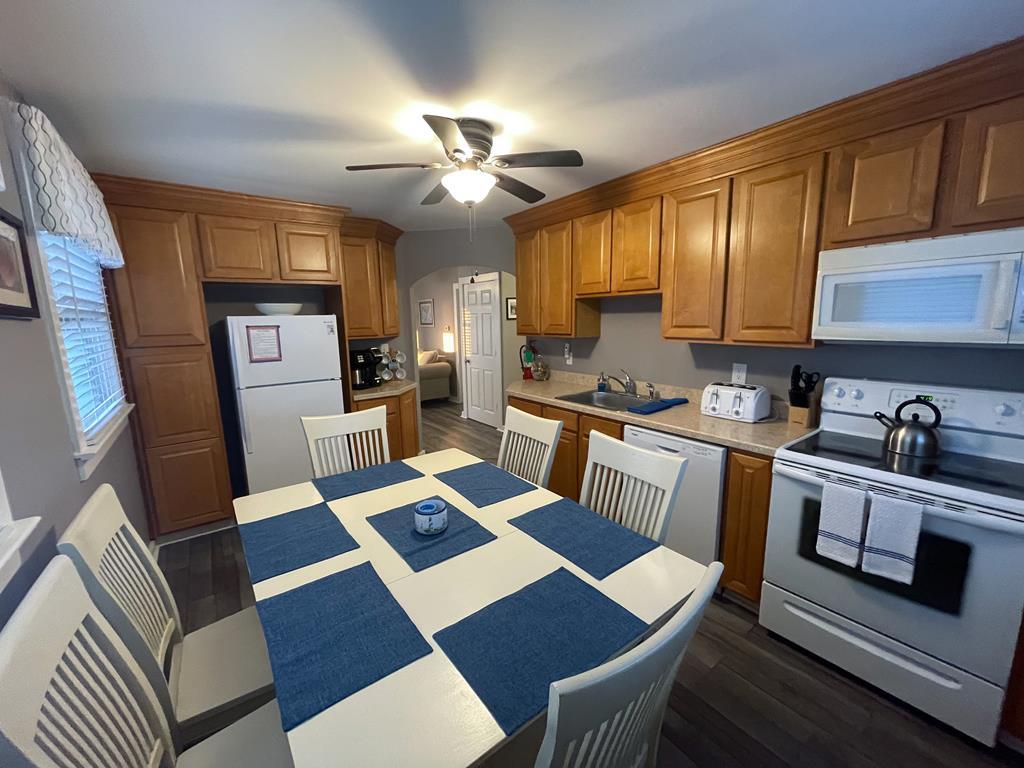 505 Beach Avenue- SECOND FLOOR | Photo 9